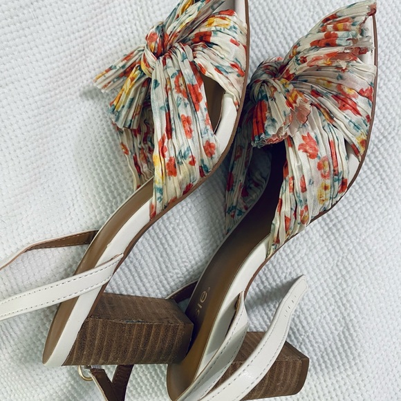 Heels from Lulus - Picture 5 of 7